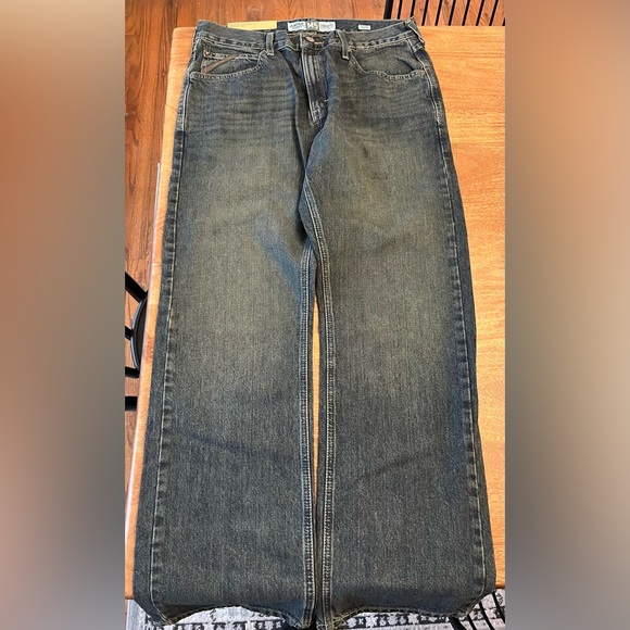 Ariat Jeans - Picture 1 of 3